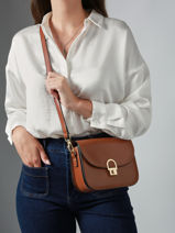 Sac Bandoulire M Altair Cuir Etrier Marron altair EALA081M-vue-porte